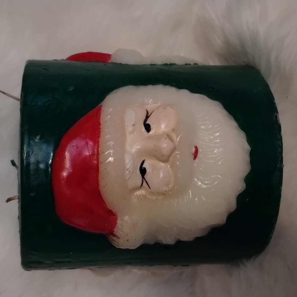 CHRISTMAS VINTAGE 3 FACED PILLAR CANDLE WHY HAVE 1 SANTA WHEN 3 WILL DO?
